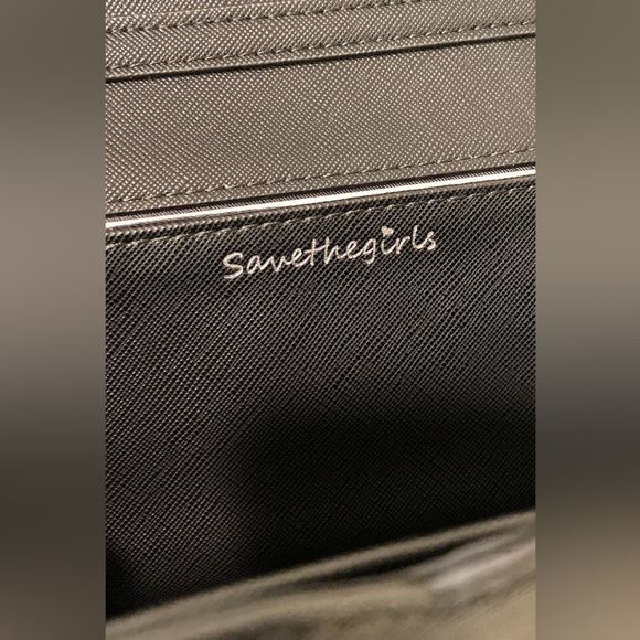 Touch Screen Purse - Picture 4 of 9